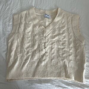 Old Navy V-Neck Cable Knit Sweater Vest - Cream